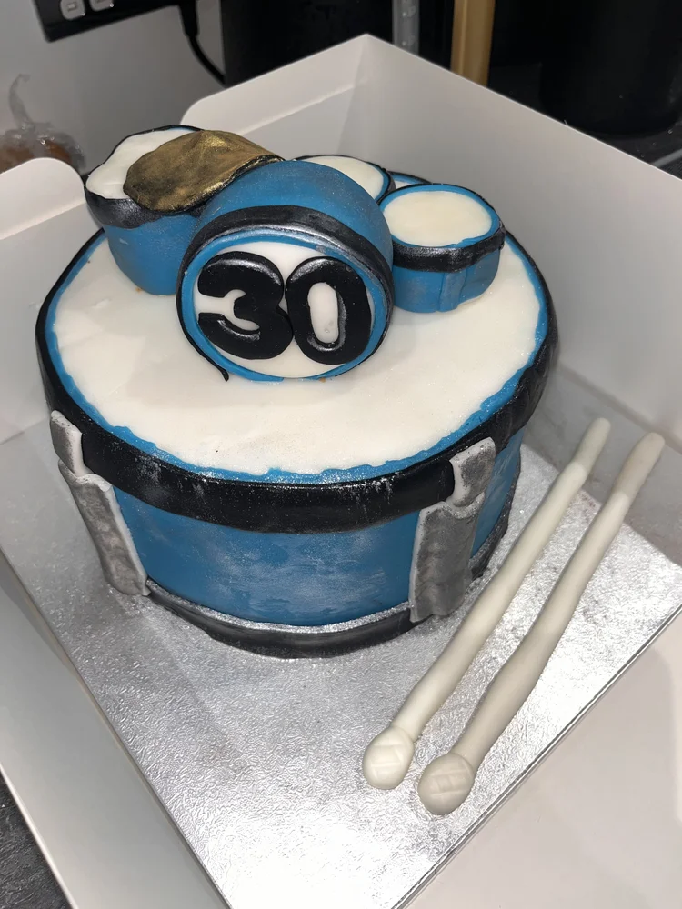 30th birthday drum themed cake