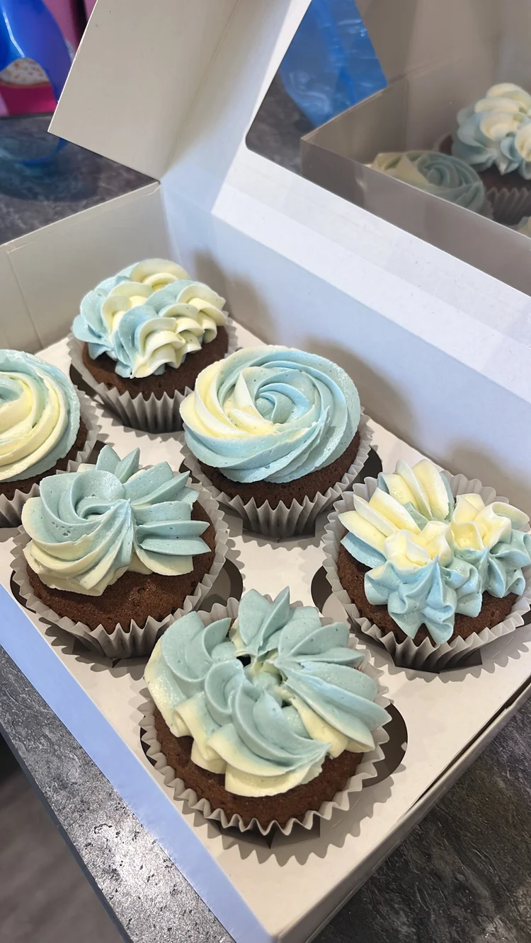 Blue and white swirled cupcakes